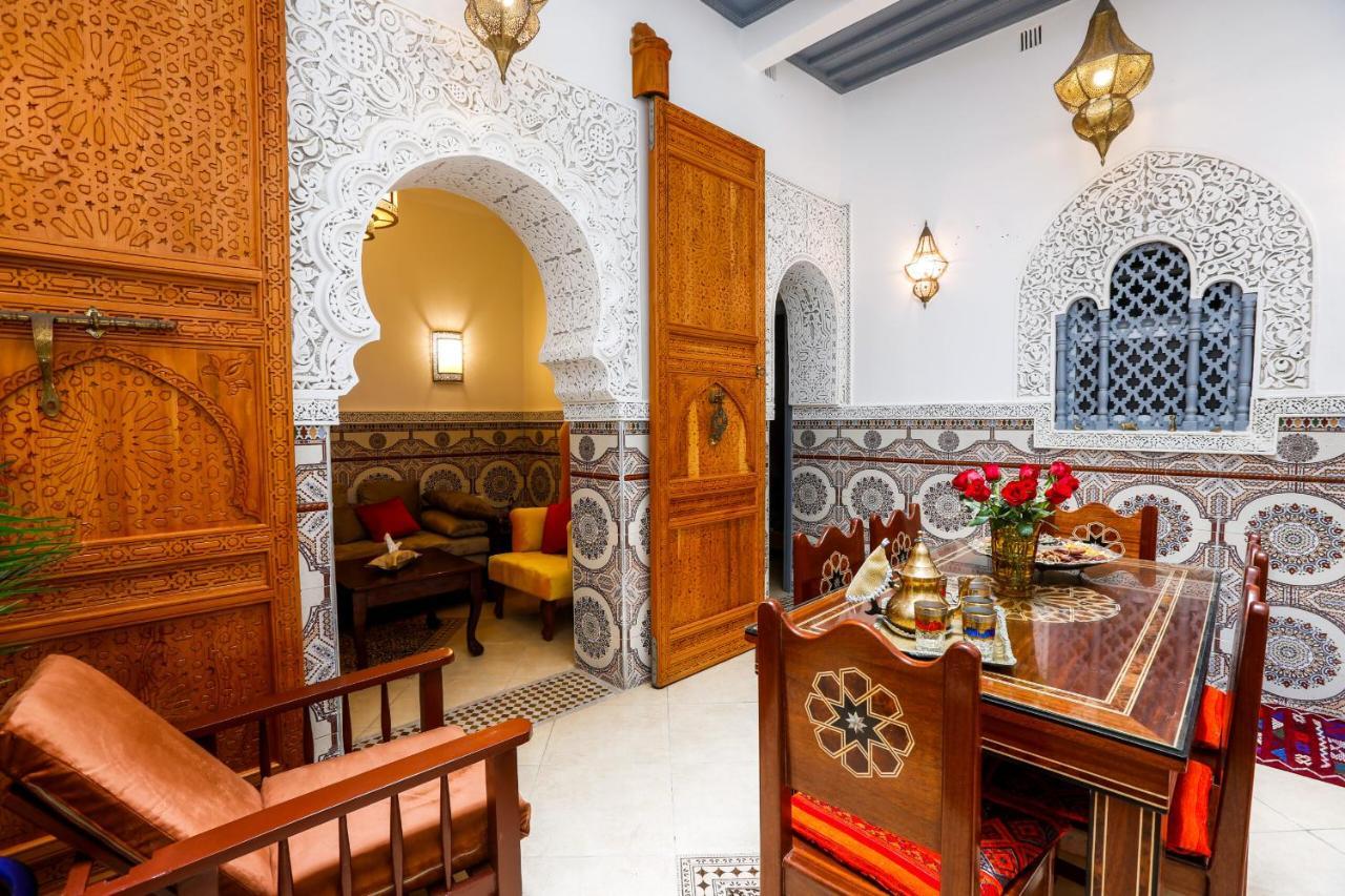 Riad Alech Szavíra Kültér fotó